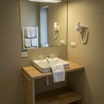 Photo of Single room, shower or bath, toilet, balcony | © Hotel Locker & Légere